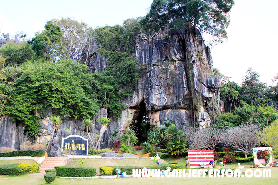 Pha Ngam Rock Garden